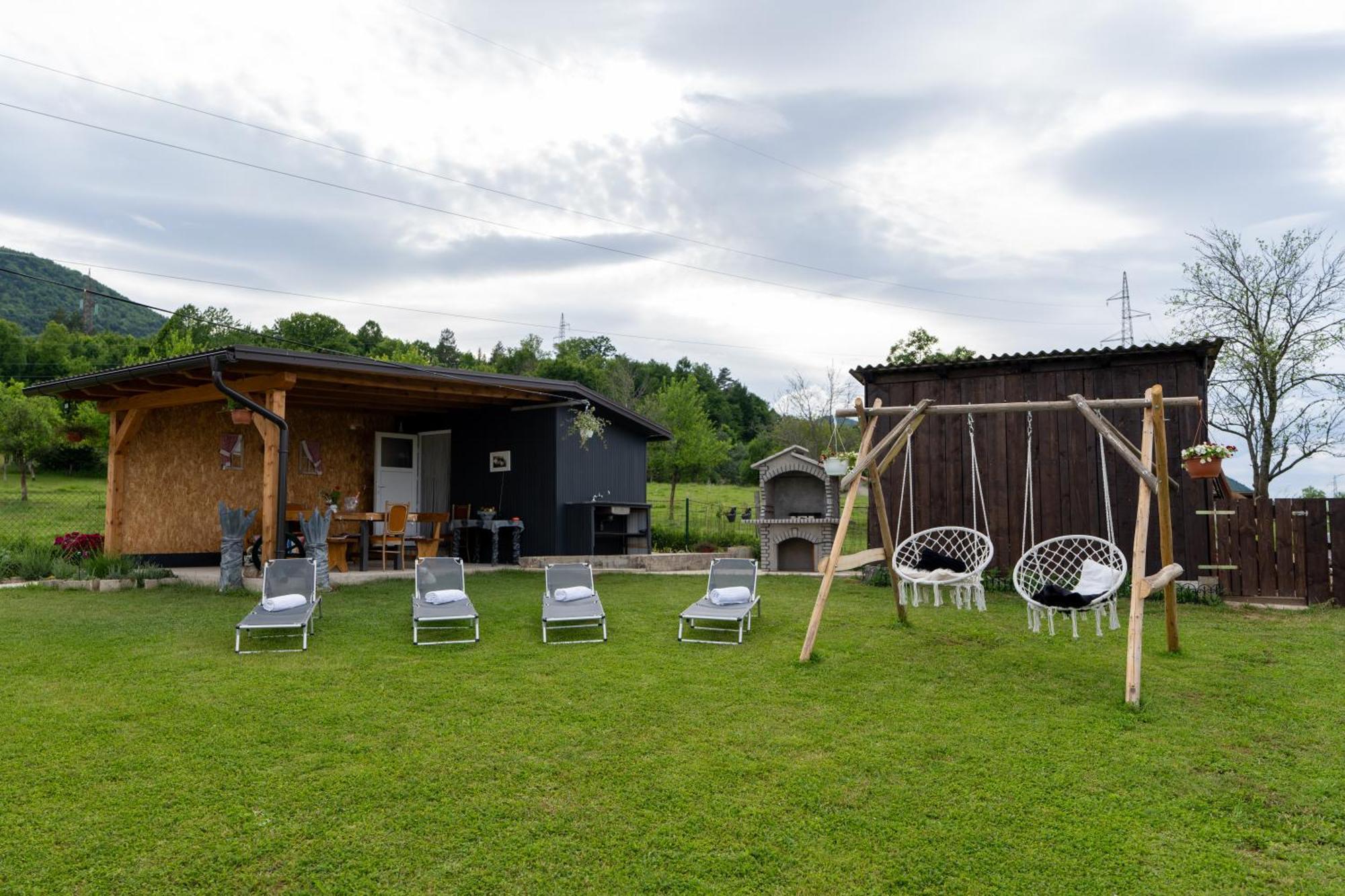 Villa Kuca Za Odmor Belina à Otočac Extérieur photo
