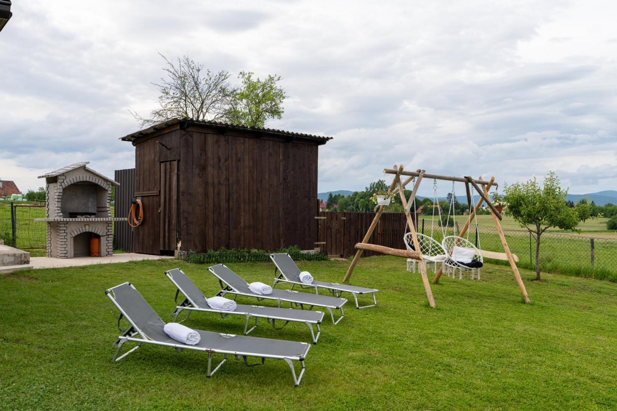 Villa Kuca Za Odmor Belina à Otočac Extérieur photo