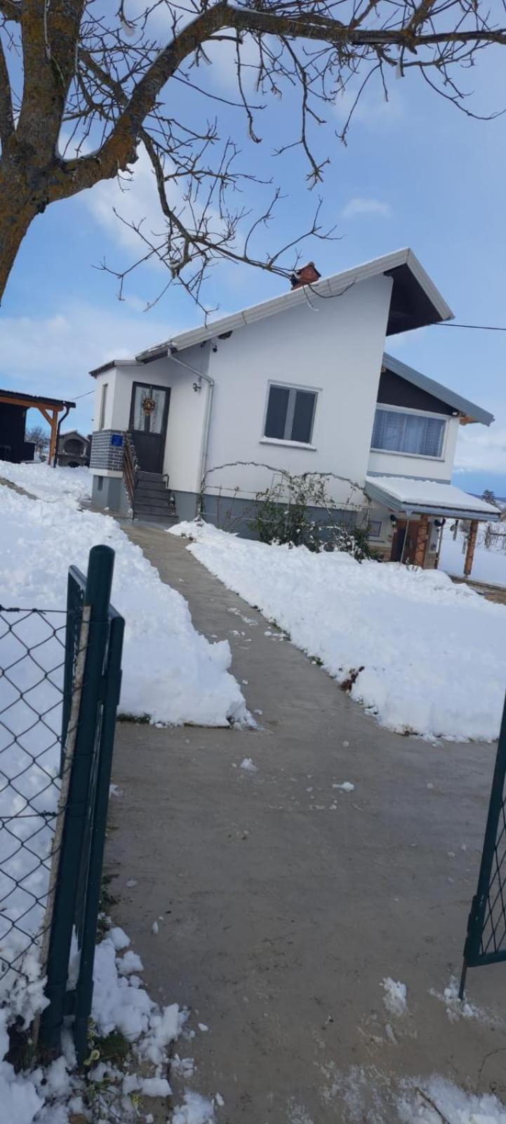 Villa Kuca Za Odmor Belina à Otočac Extérieur photo