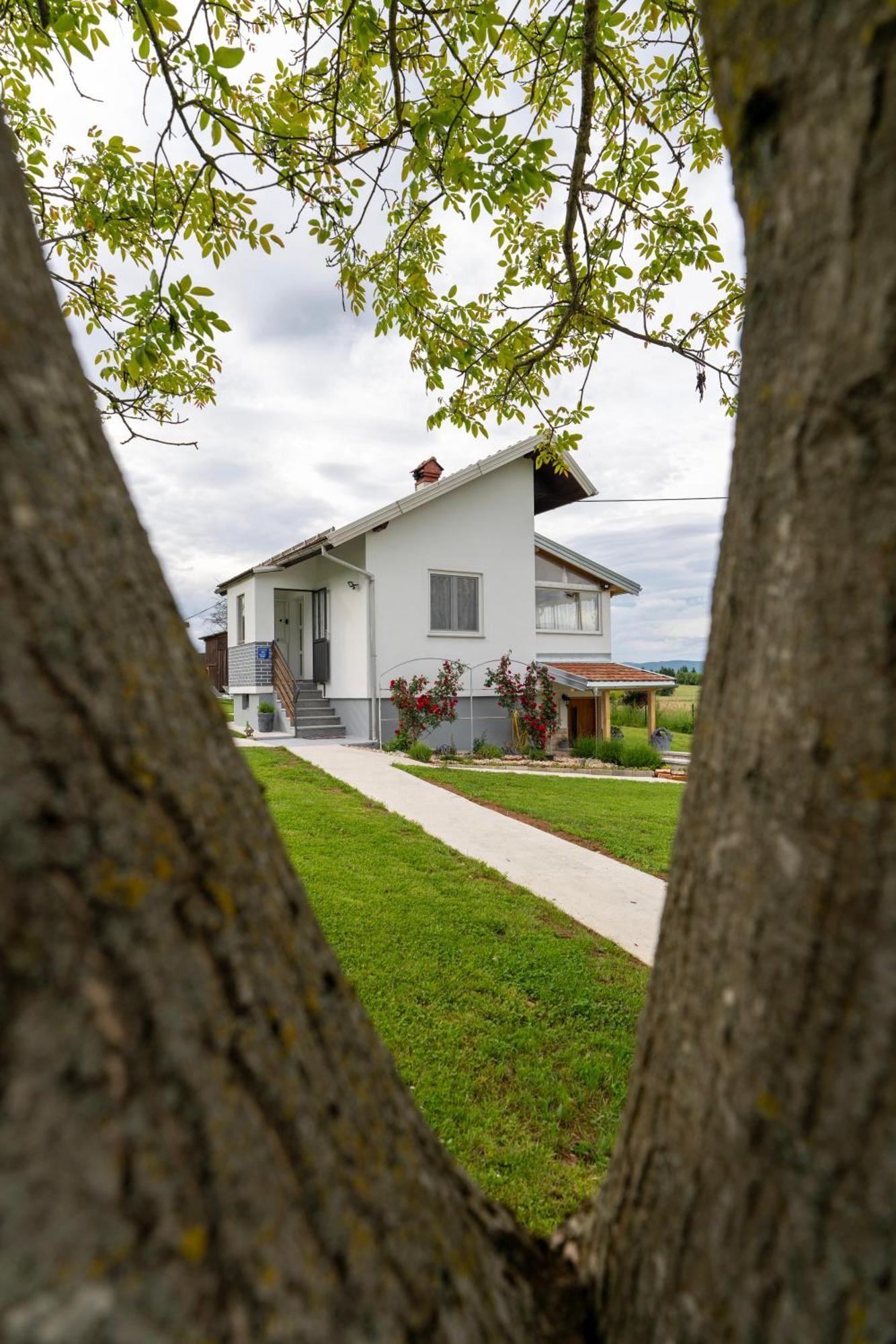 Villa Kuca Za Odmor Belina à Otočac Extérieur photo